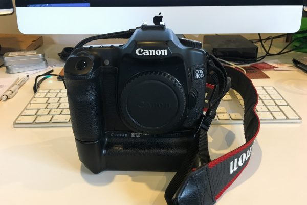 [À VENDRE] Canon 40D + grip + batteries